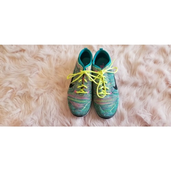 Nike Free TR Fly Knit Women's Running Shoes - Picture 6 of 8